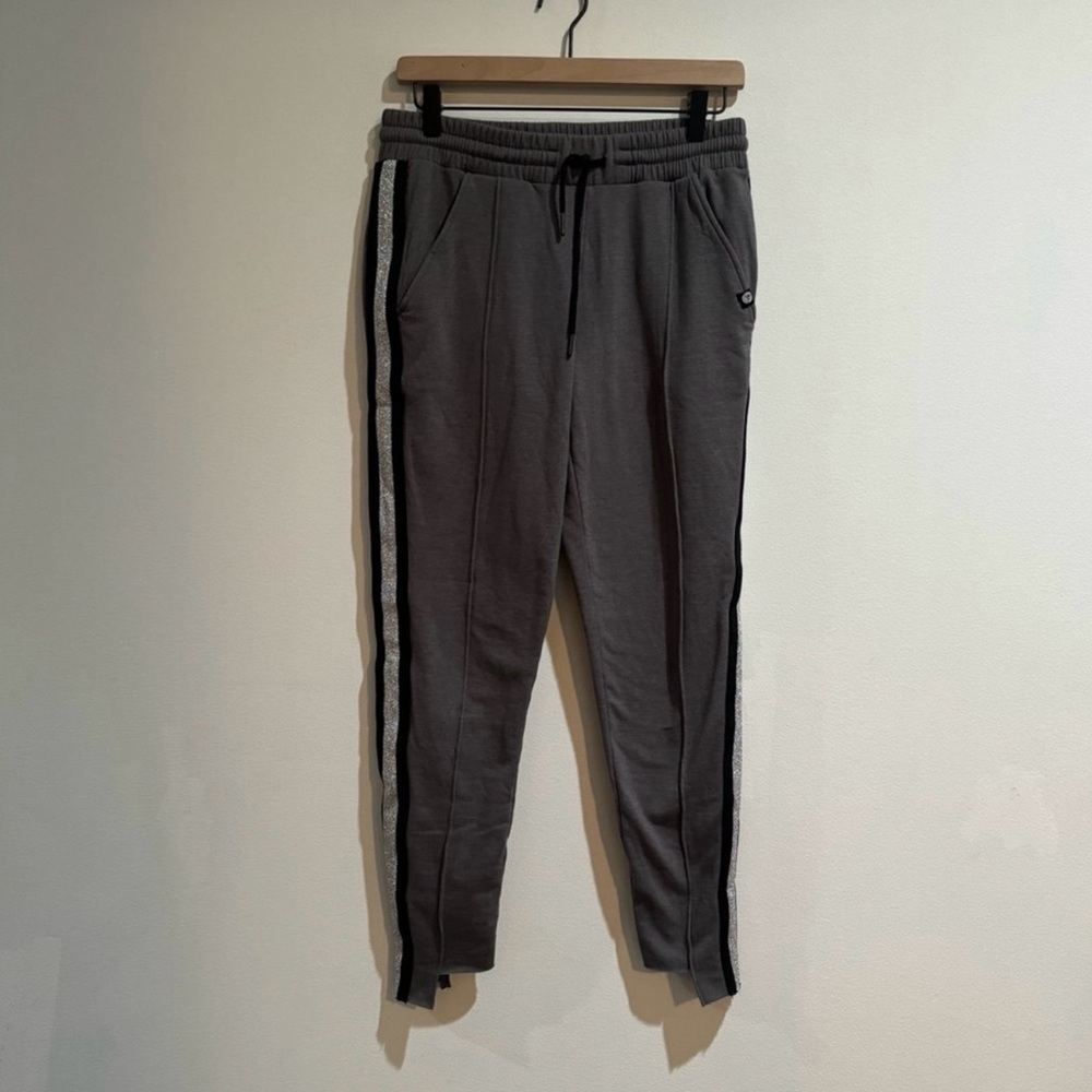 X by Gottex Gray Jogger Pants w/ Silver Sparkle Stripe | Small